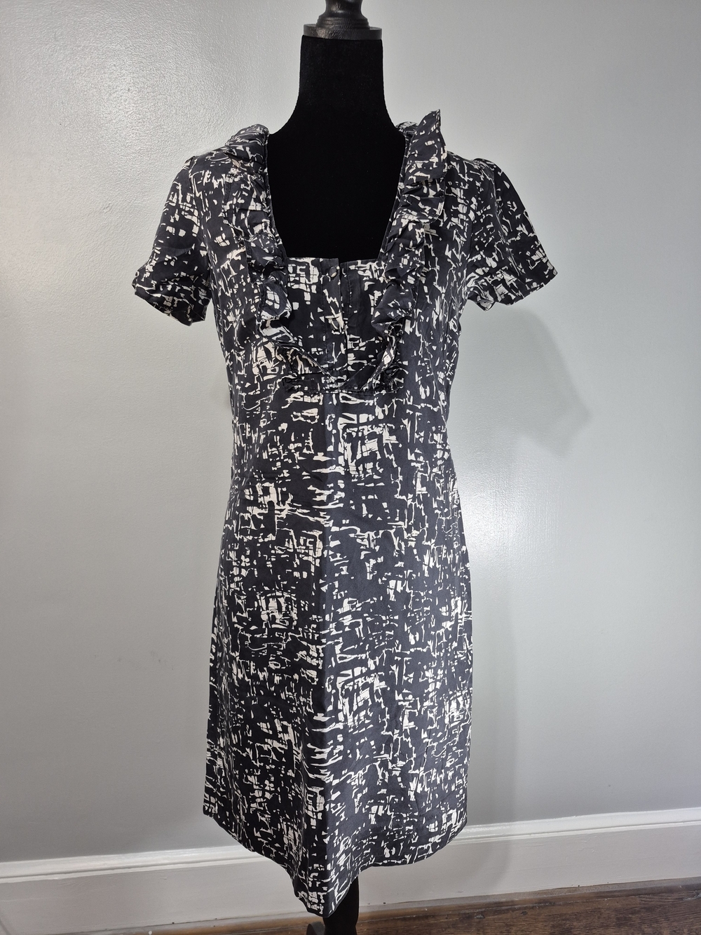 J.Crew 100% Silk Ruffle Neck Dress Black White Print Size 0